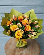 Букет цветов из:  Альстромерии и Розы в Уральском