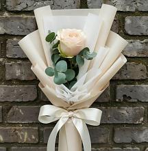 Букет цветов из:  Розы в Уральском
