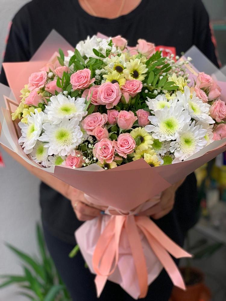 Букет цветов из: Розы и Хризантемы в Уральском
