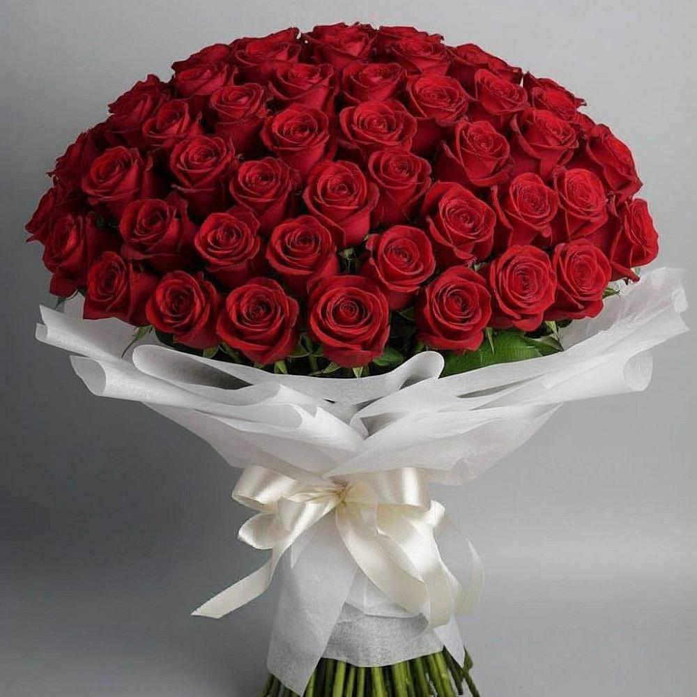 Букет 101 Красная роза Блэк Мэджик в Уральском