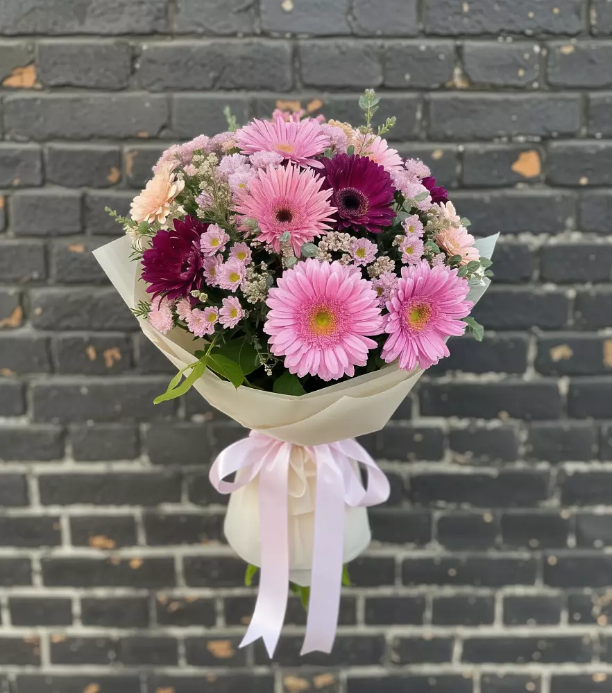 Букет цветов из: Герберы и Хризантемы в Уральском