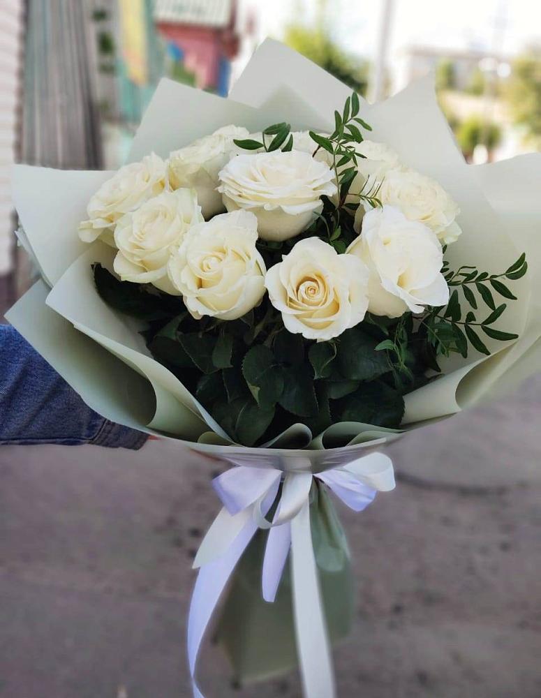 Букет Белые розы Проуд в Уральском