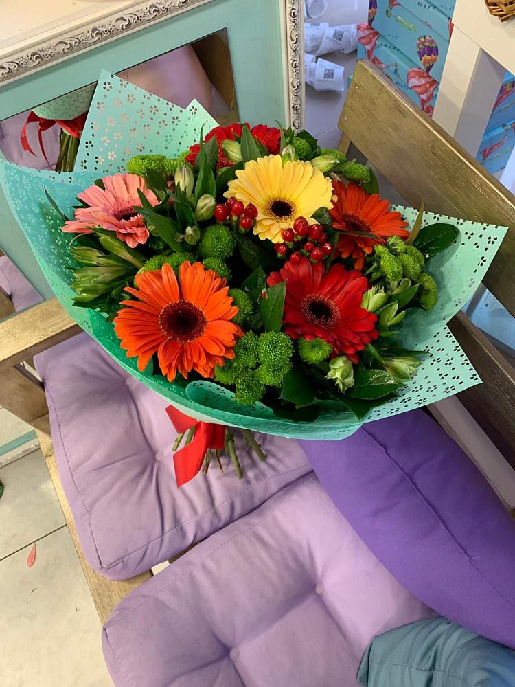 Букет цветов из: Герберы, Хризантемы и Альстромерии в Уральском