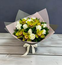 Букет цветов из:  Орхидеи и Розы в Уральском