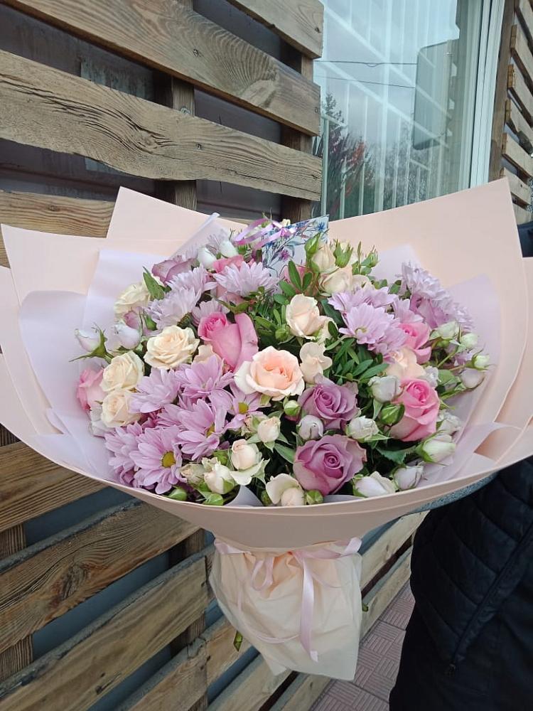 Букет цветов из: Розы и Хризантемы в Уральском