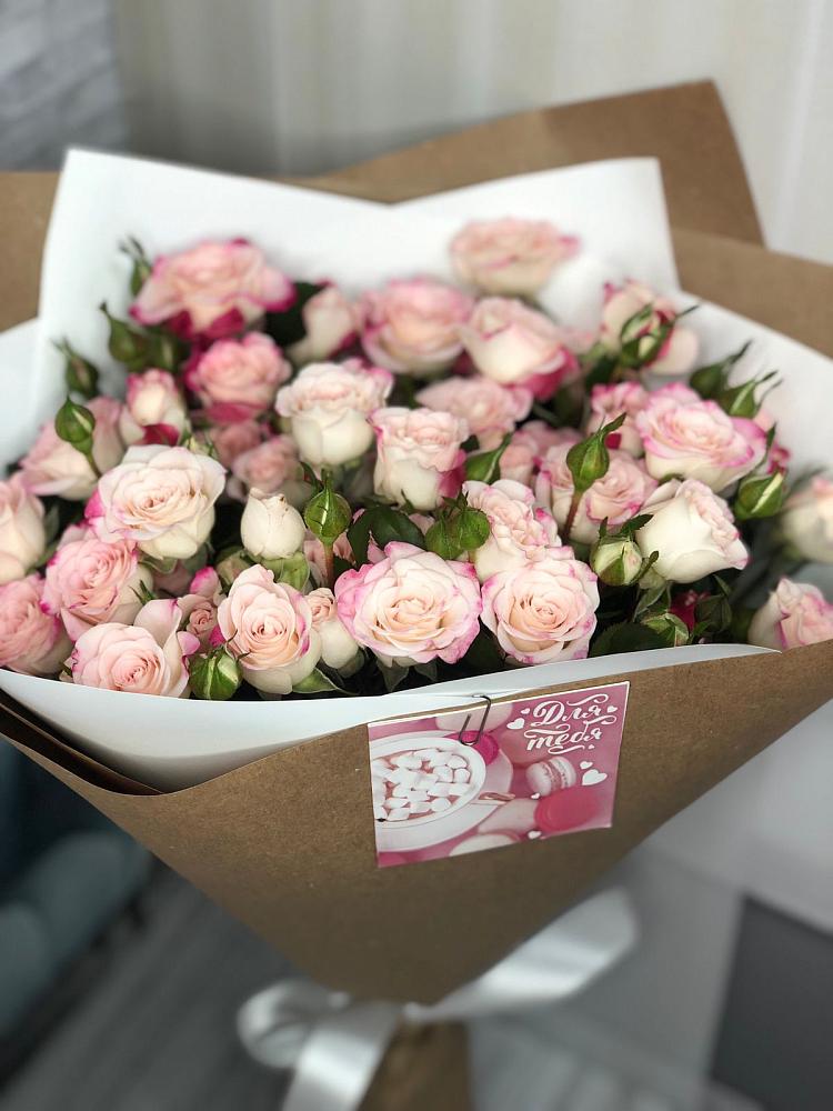 Букет цветов из: Розы в Уральском