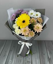 Букет цветов из:  Розы, Герберы и Хризантемы в Уральском