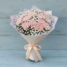 Букет цветов из:  Гвоздики в Уральском