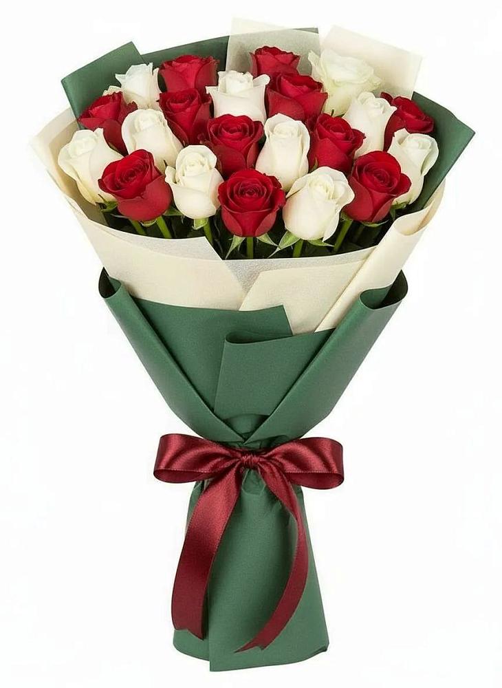 Букет Микс из красных и белых роз в Уральском