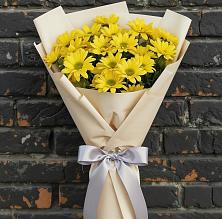 Букет цветов из:  Хризантемы в Уральском