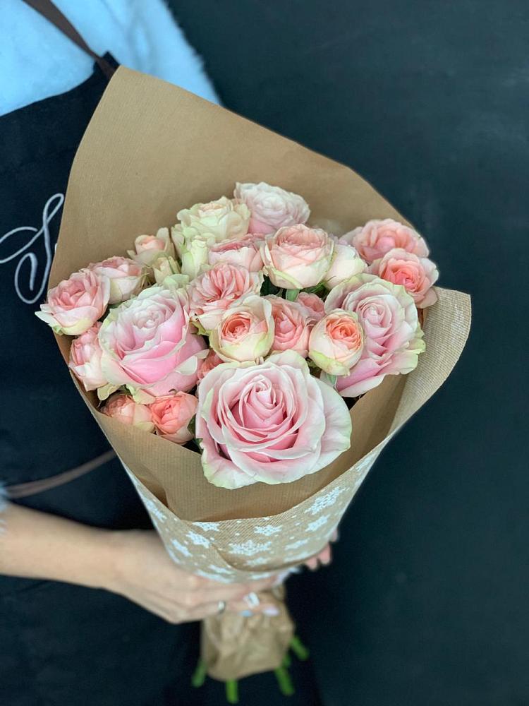 Букет цветов из: Хризантемы и Розы в Уральском