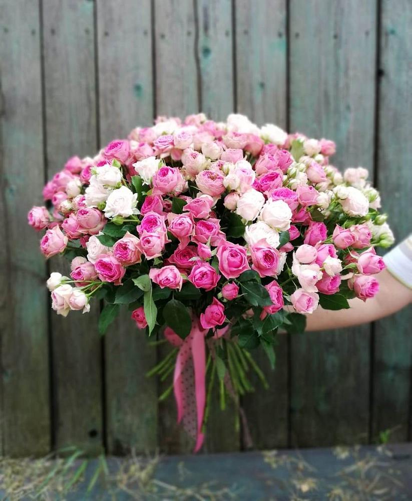 Букет Розовые кустовые розы Натали и Лав Лидия в Уральском