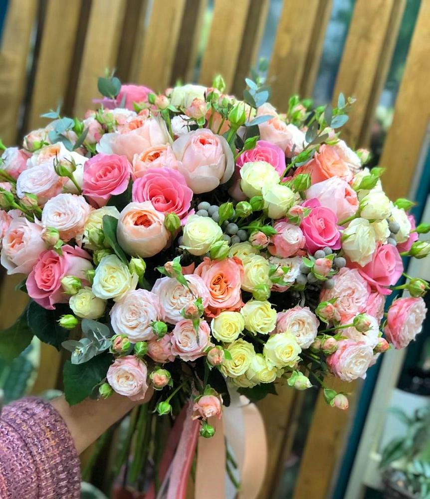 Букет цветов из: Розы в Уральском