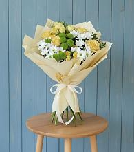 Букет цветов из:  Хризантемы и Розы в Уральском