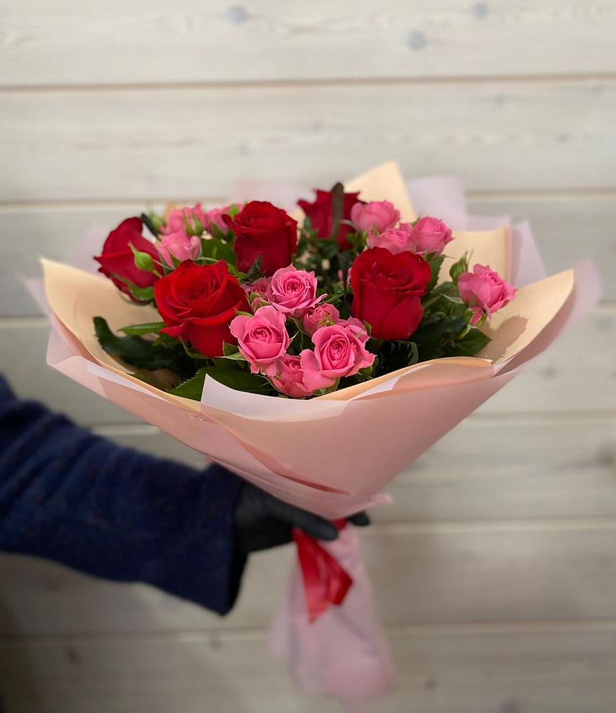 Букет цветов из: Розы в Уральском