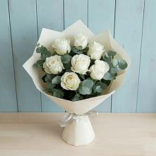 Букет Белые розы в Эвкалипте в Уральском