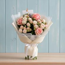 Букет цветов из:  Розы в Уральском