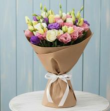 Букет цветов из:  Лизиантусы в Уральском
