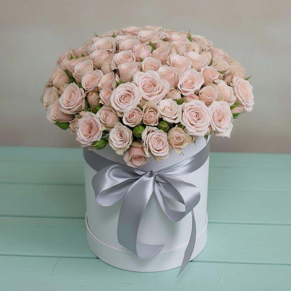 Цветочная композиция из Розы в шляпной коробке в Уральском